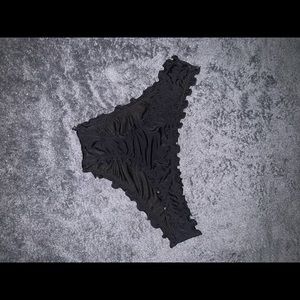 Black bikini bottoms